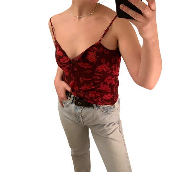 ASTR THE LABEL Reversible Burgundy Red Floral Spaghetti Strap Camisole Tank Top - Picture 4 of 16